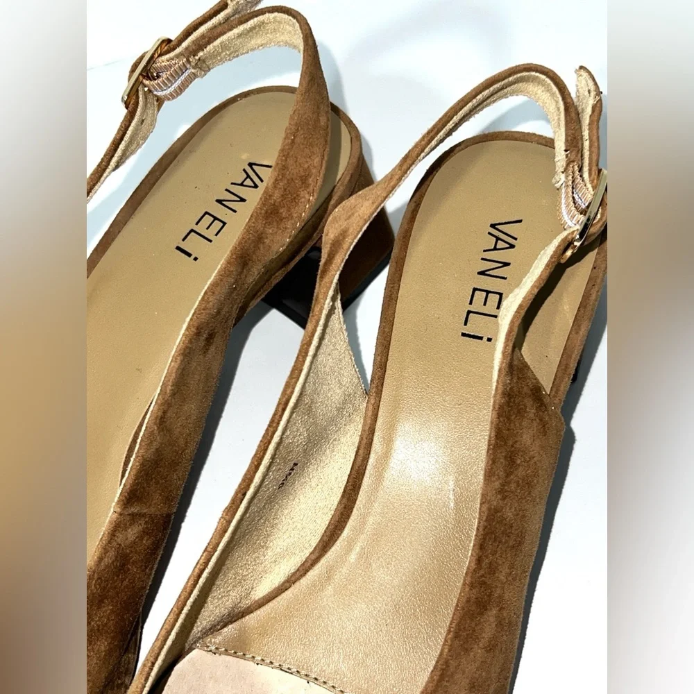 Vaneli Darsy Slingback Pumps in the Cuoio Suede colorway Sz 9.5
